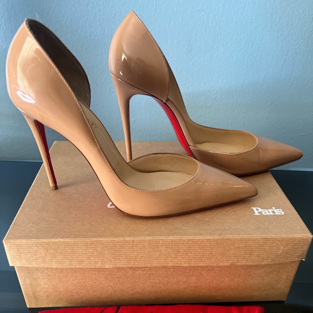 Christian Louboutin Iriza 100 Patent, Nude 40